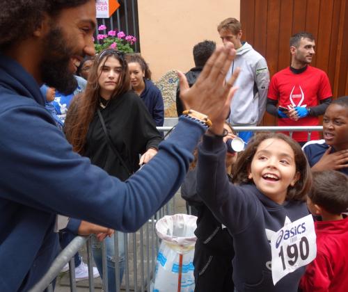 Hoe basketbal en sociaal werk elkaar versterken bij Molenbeek Rebels